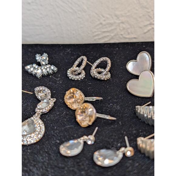Fourteen Various Pairs of Silver Tone Earrings & One Jacket Pr Jewelry Lot - Picture 14 of 15